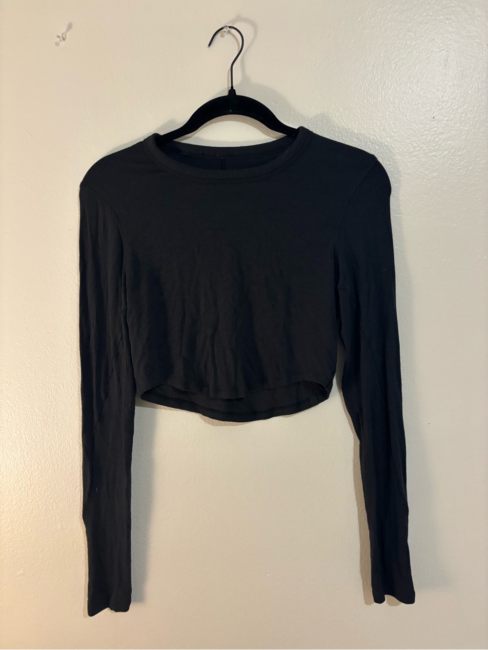 lululemon athletica Black Long Sleeve Cropped Tee